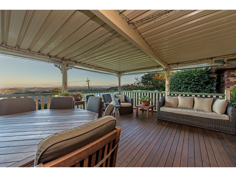 9 Katoomba Crescent, Prince Henry Heights QLD 4350