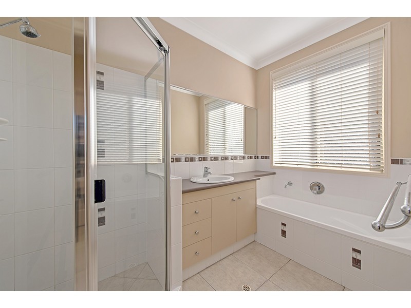 4 Sommariva Street, Westbrook QLD 4350