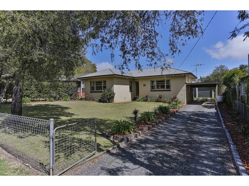 27 Leichhardt Street, Centenary Heights QLD 4350