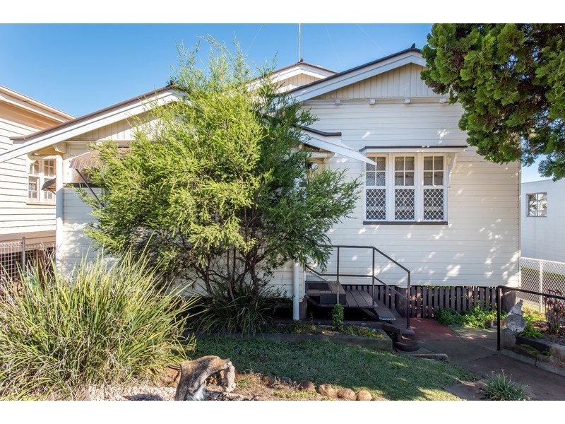 120 Jellicoe Street, North Toowoomba QLD 4350