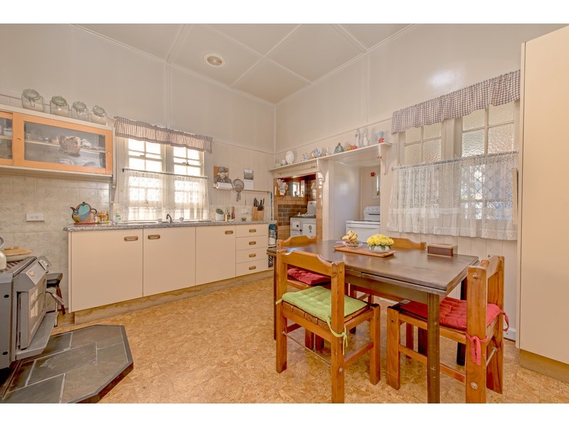120 Jellicoe Street, North Toowoomba QLD 4350