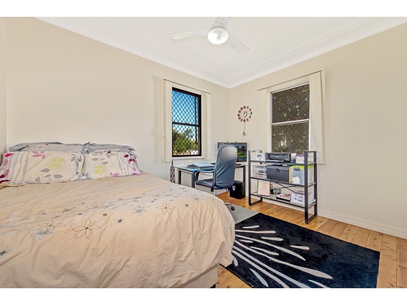 10 Rosina Street, Newtown QLD 4350