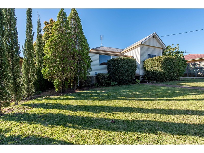 267 Alderley Street, Centenary Heights QLD 4350