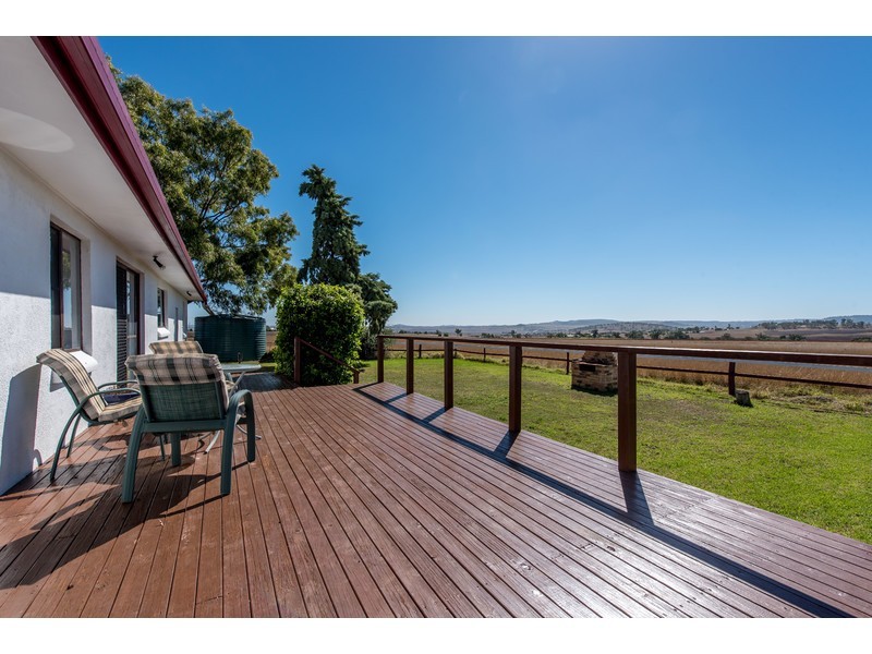 13945 New England Highway, Greenmount East QLD 4359