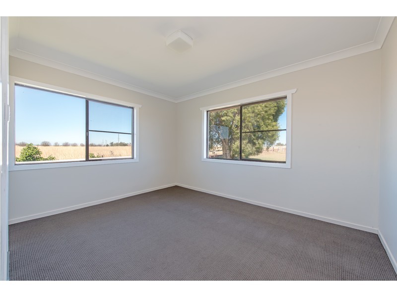 13945 New England Highway, Greenmount East QLD 4359