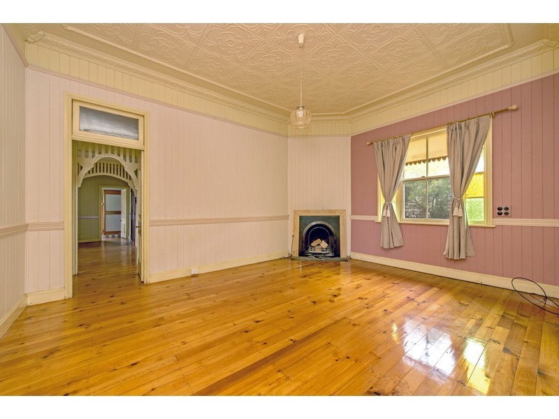 7 Cooper Street, South Toowoomba QLD 4350