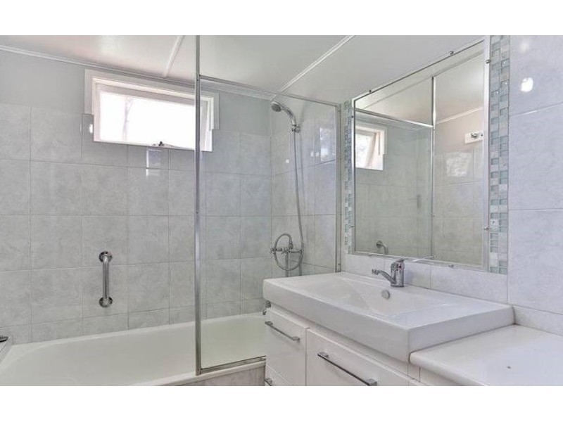 15a Buckland Street, Harristown QLD 4350