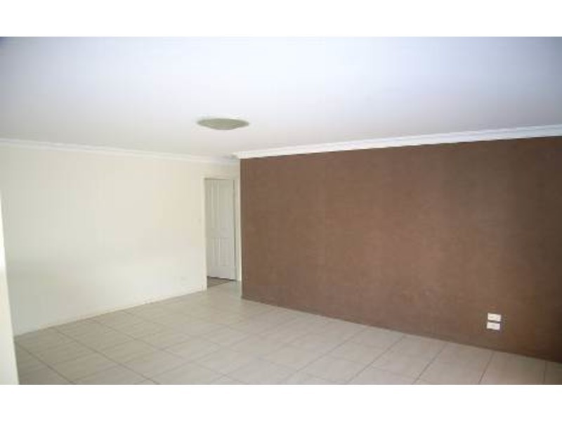 1 Comet Close, Glenvale QLD 4350