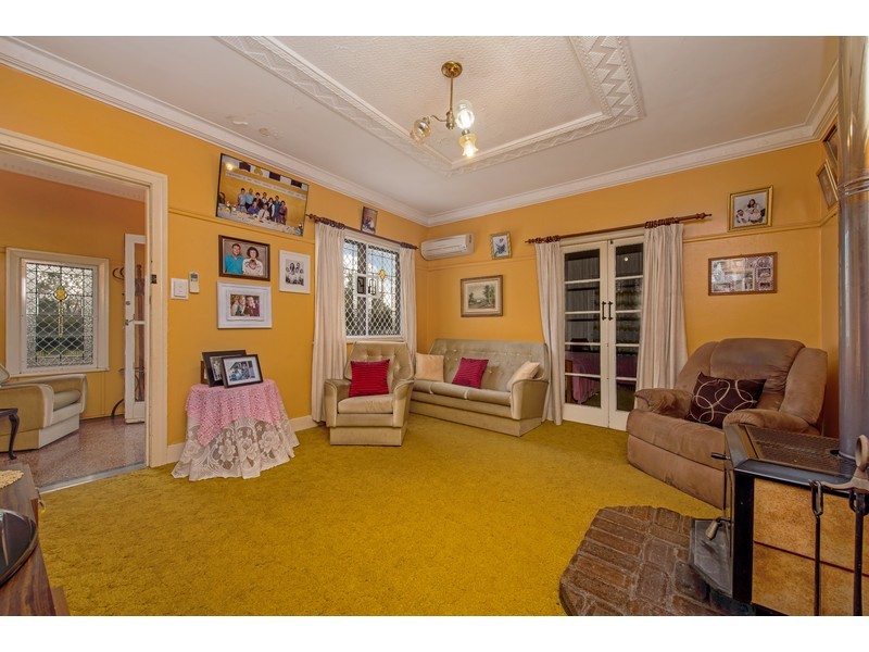 182 Russell Street, Newtown QLD 4350