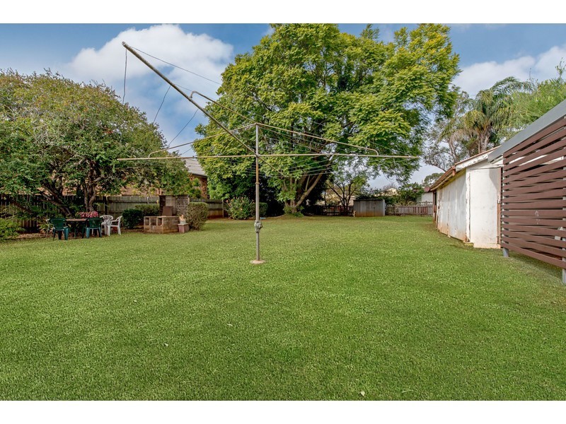 182 Russell Street, Newtown QLD 4350