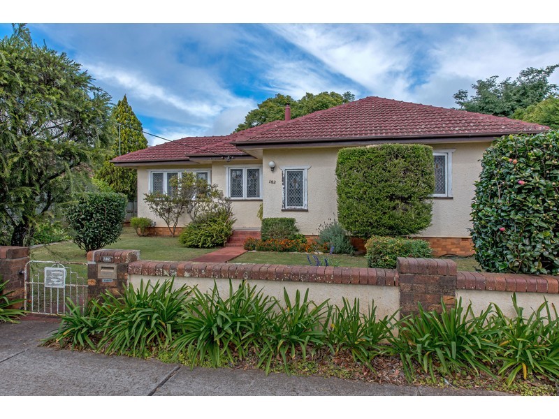 182 Russell Street, Newtown QLD 4350