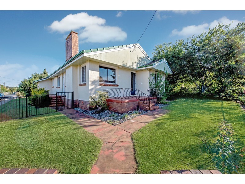 238a Herries Street, Newtown QLD 4350