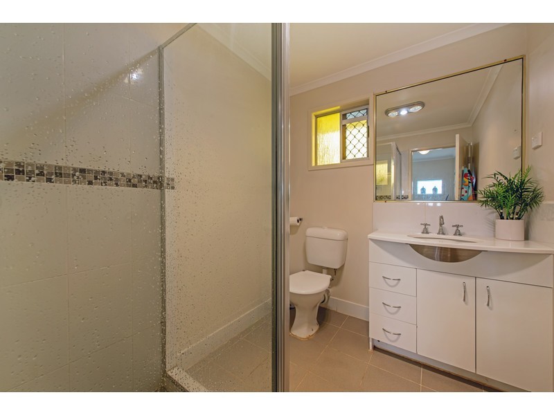 4 Gunn Street, Kearneys Spring QLD 4350