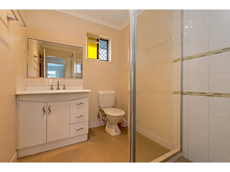 4 Gunn Street, Kearneys Spring QLD 4350