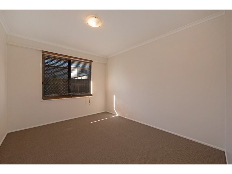 4 Gunn Street, Kearneys Spring QLD 4350