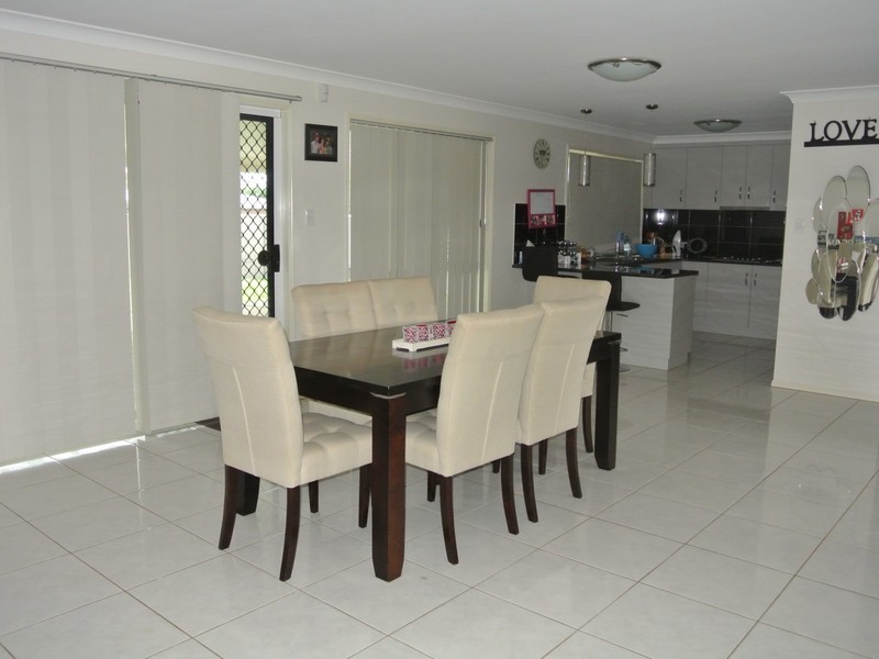 35 Berghofer Drive, Oakey QLD 4401