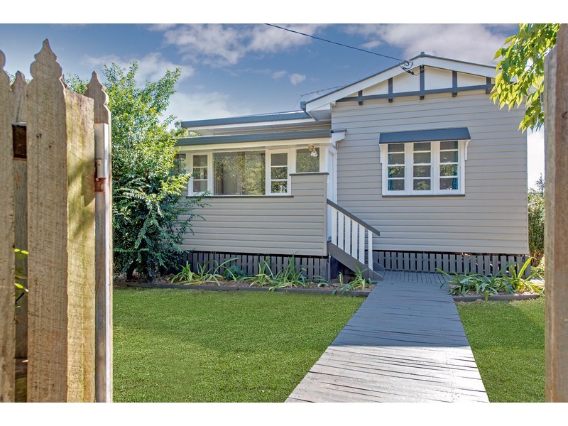 7 Park Street, Wilsonton QLD 4350