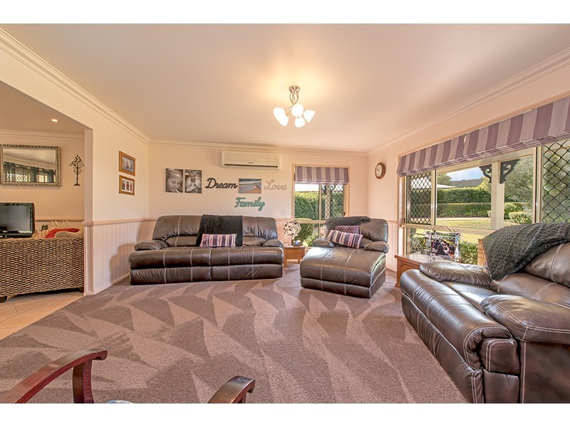 2 Keats Court, Westbrook QLD 4350