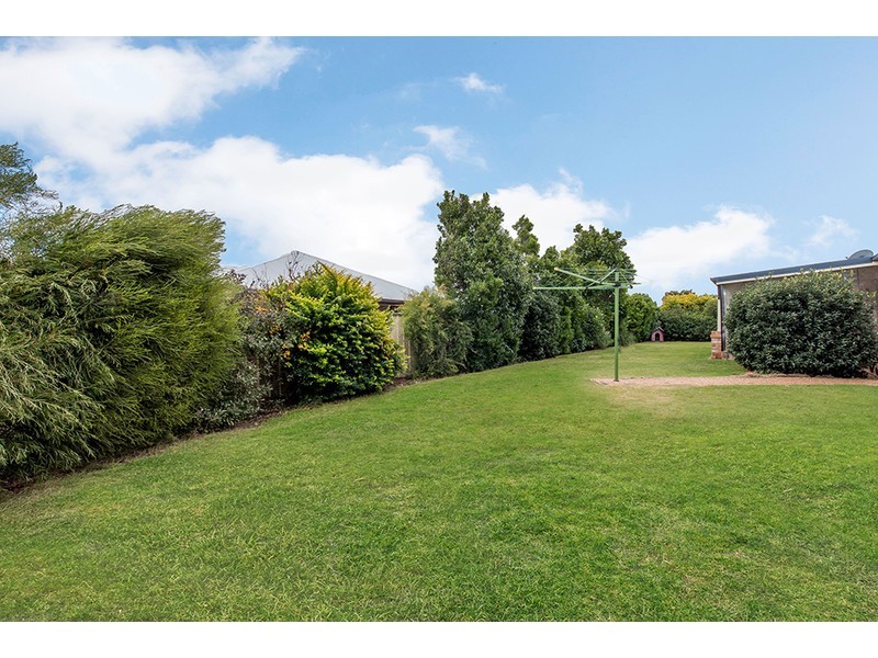 2 Keats Court, Westbrook QLD 4350