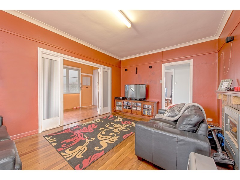 22 Clairmont Street, Newtown QLD 4350