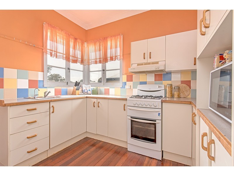 22 Clairmont Street, Newtown QLD 4350