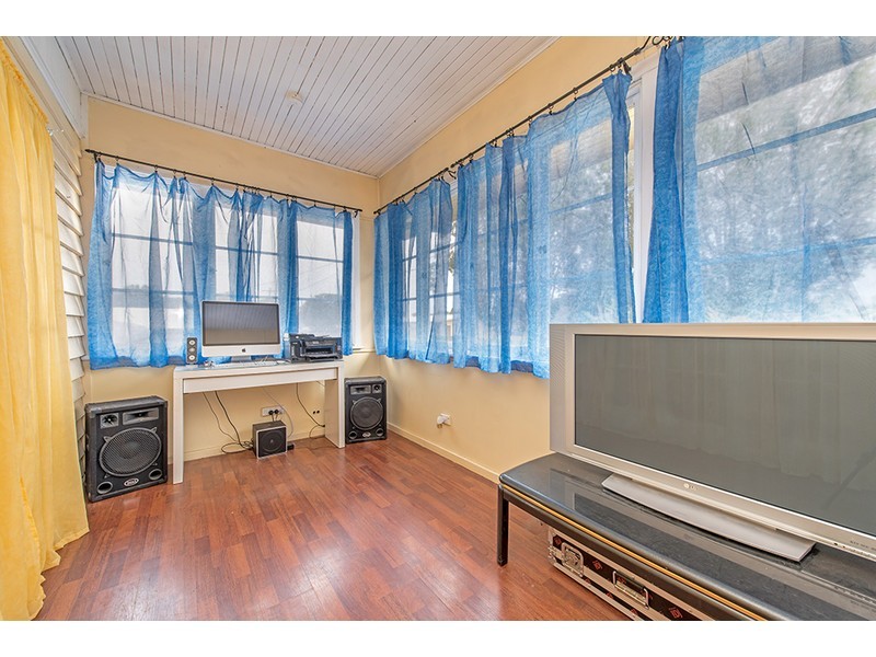 22 Clairmont Street, Newtown QLD 4350