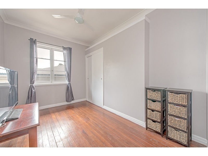 22 Clairmont Street, Newtown QLD 4350