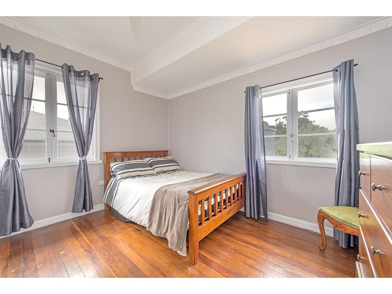 22 Clairmont Street, Newtown QLD 4350