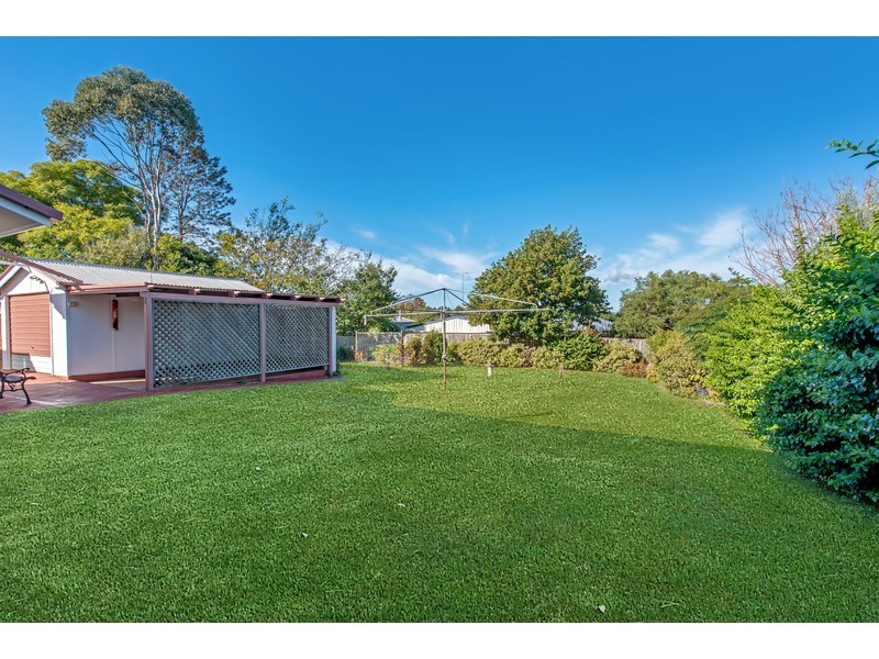 20 Geoffrey Street, Mount Lofty QLD 4350