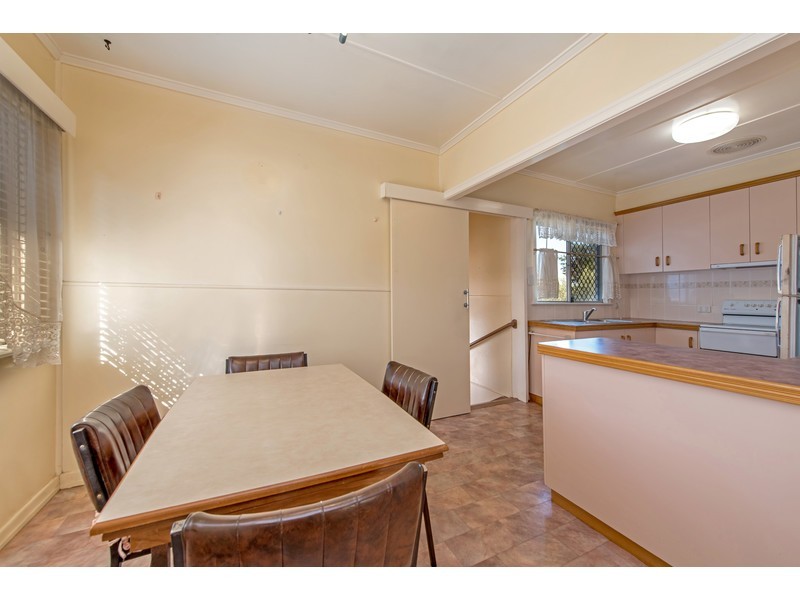 20 Geoffrey Street, Mount Lofty QLD 4350