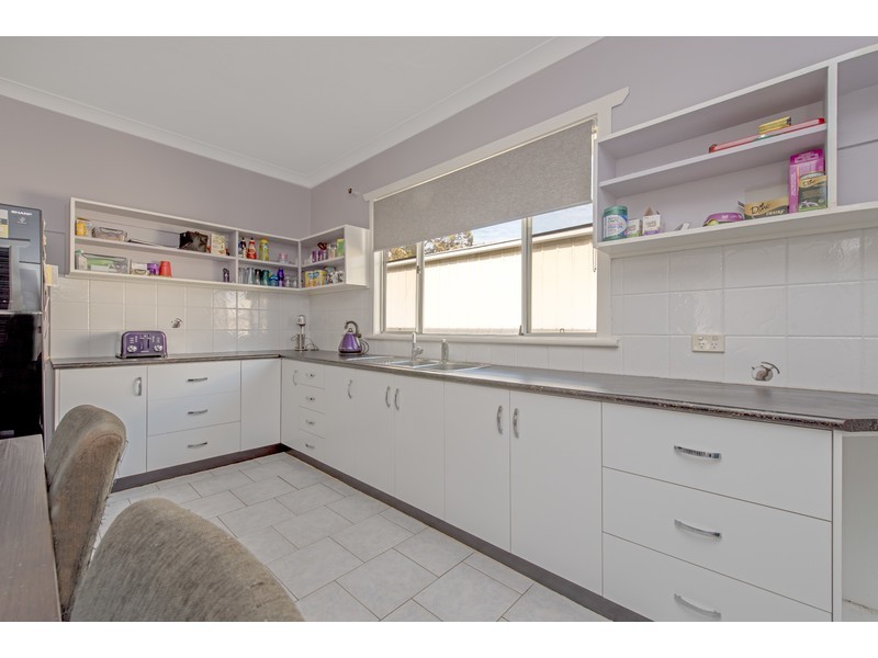 5a Cay Street, Newtown QLD 4350