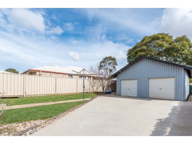 5a Cay Street, Newtown QLD 4350