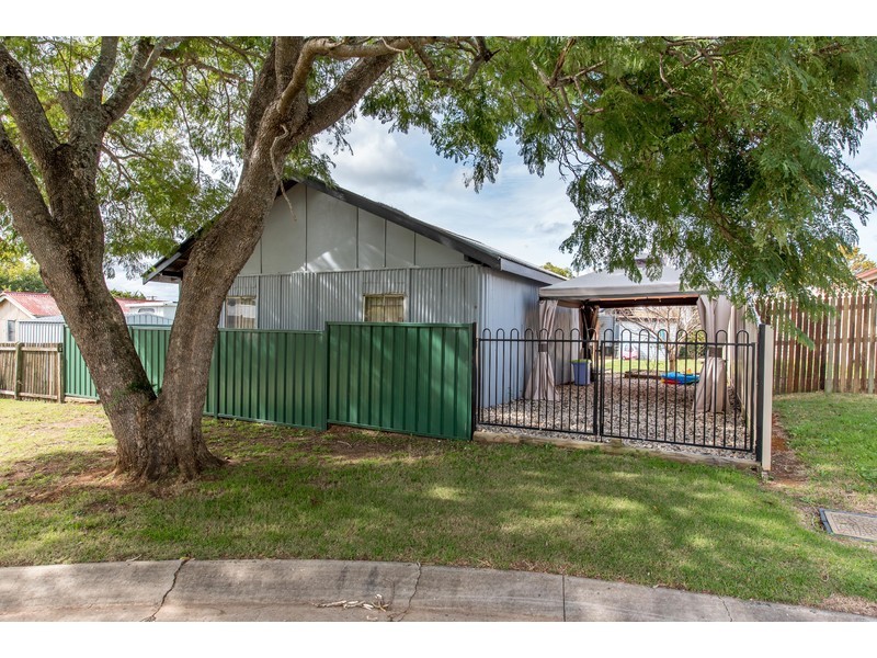 5a Cay Street, Newtown QLD 4350