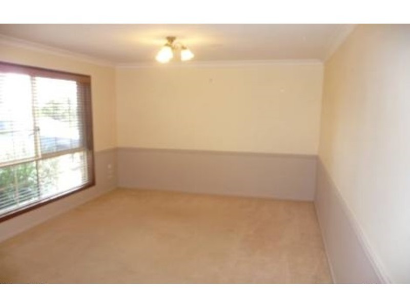 460 Hume Street, Middle Ridge QLD 4350