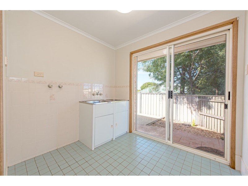 2 Silver Gum Court, Glenvale QLD 4350