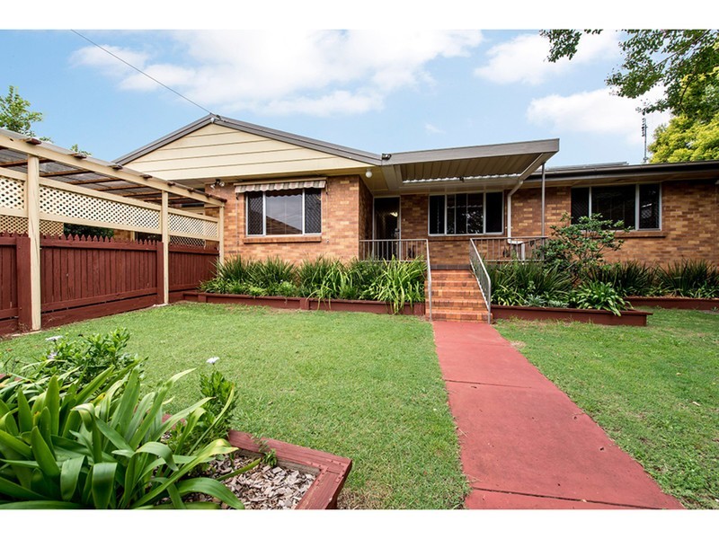 10 Merryl Street, South Toowoomba QLD 4350