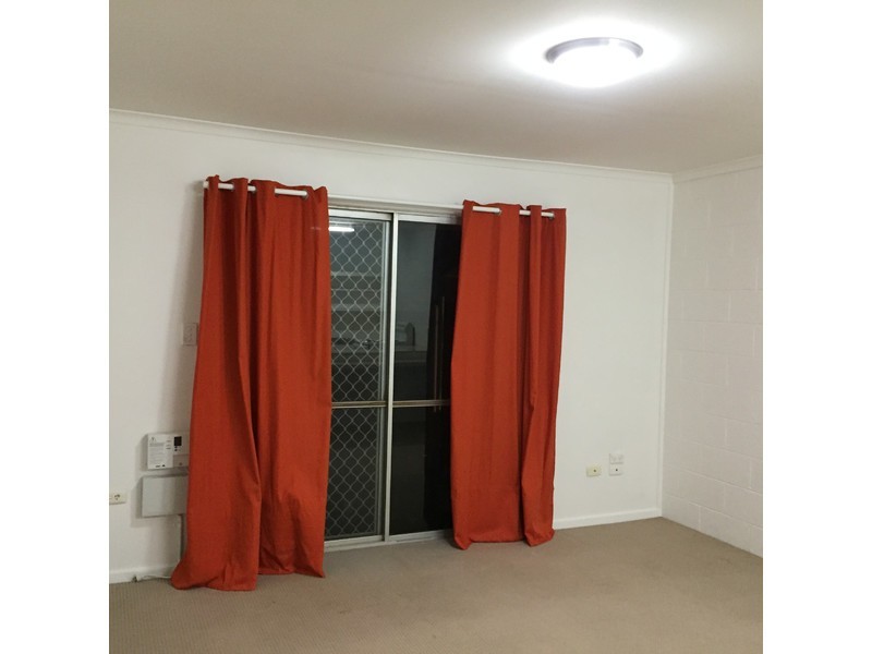 2/9 Daranlee Court, East Toowoomba QLD 4350