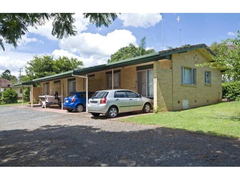 2/9 Daranlee Court, East Toowoomba QLD 4350