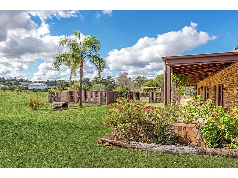 20 Barker Street, Goombungee QLD 4354