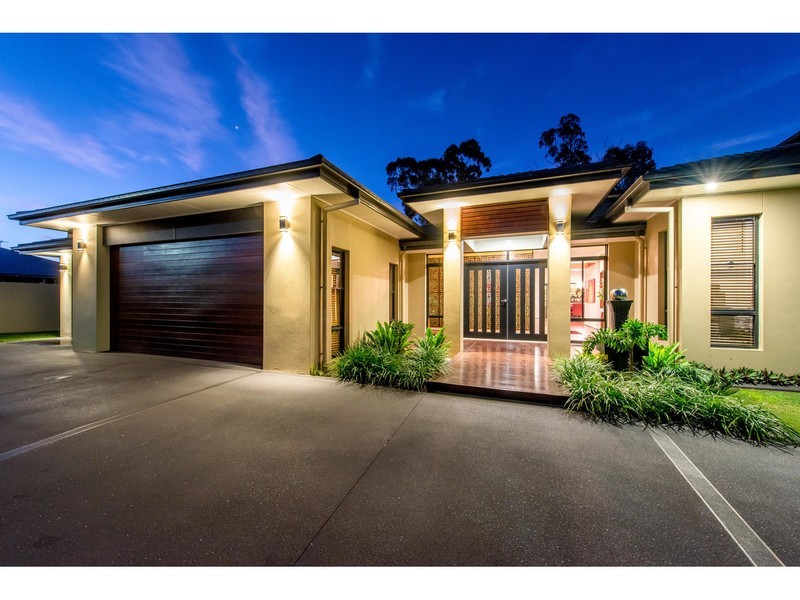 1 Caithness Court, Middle Ridge QLD 4350