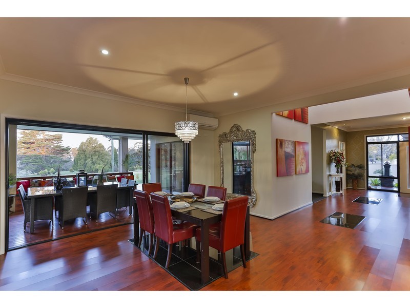 1 Caithness Court, Middle Ridge QLD 4350