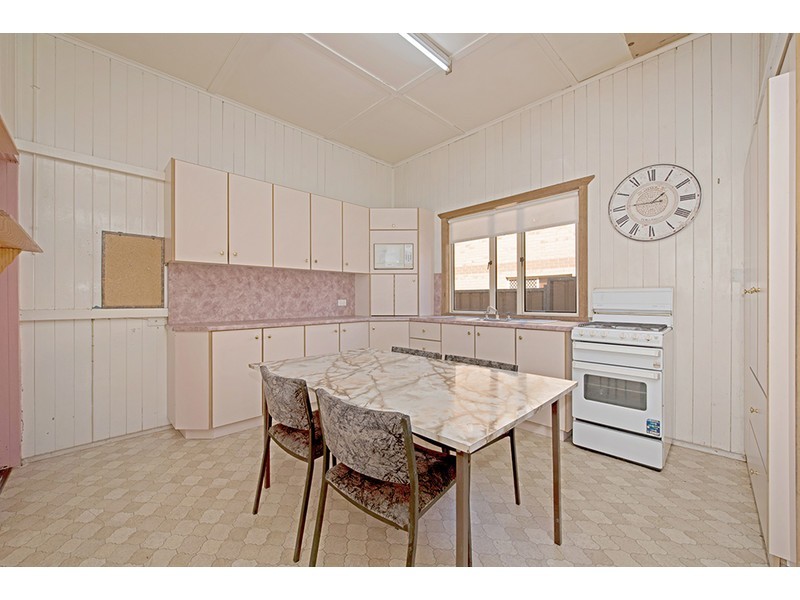 9 Pechey Street, South Toowoomba QLD 4350