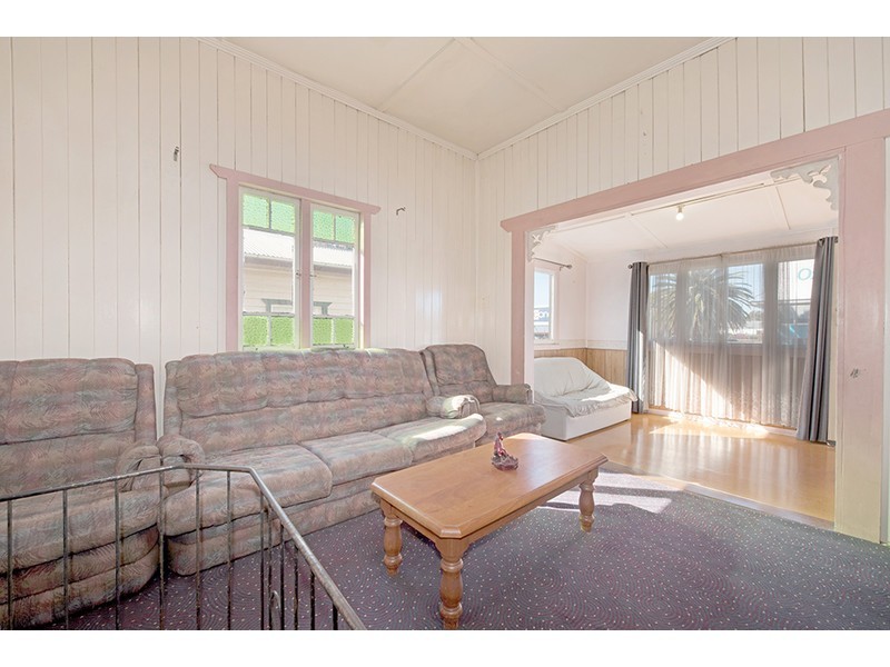 9 Pechey Street, South Toowoomba QLD 4350