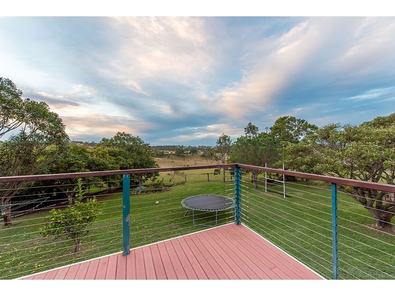 9 Junction Drive, Gowrie Junction QLD 4352