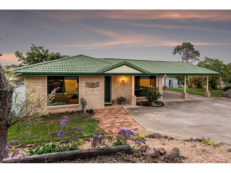 9 Junction Drive, Gowrie Junction QLD 4352