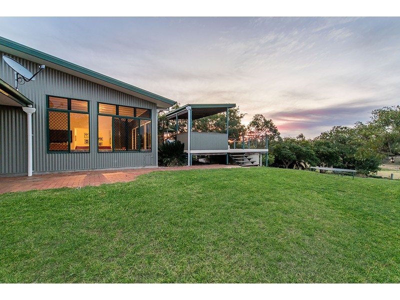 9 Junction Drive, Gowrie Junction QLD 4352