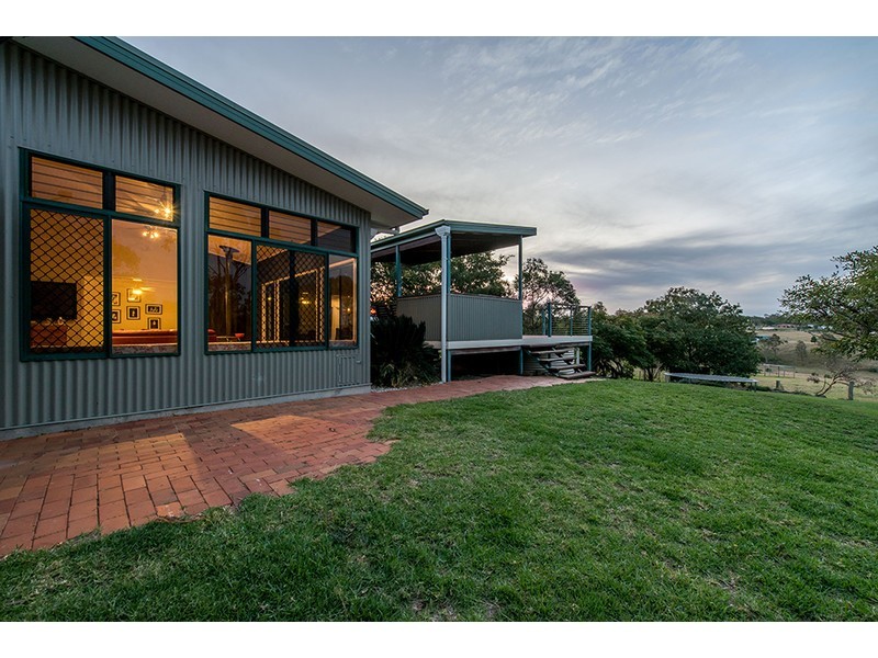 9 Junction Drive, Gowrie Junction QLD 4352