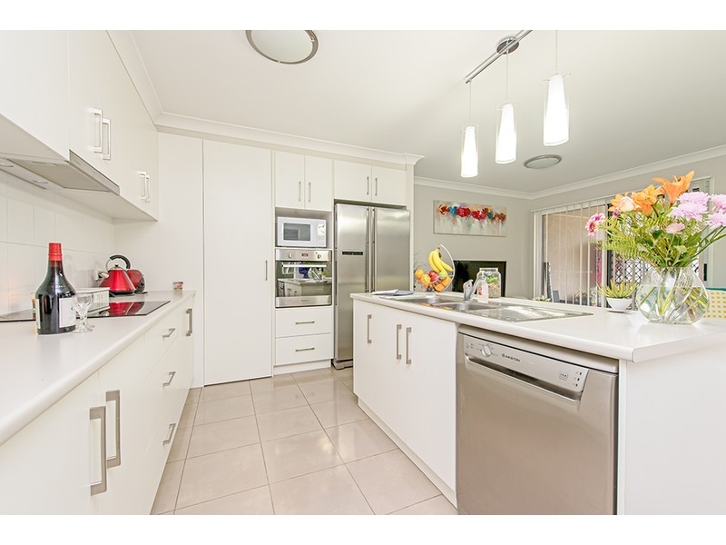 2/18 Tempest Drive, Glenvale QLD 4350