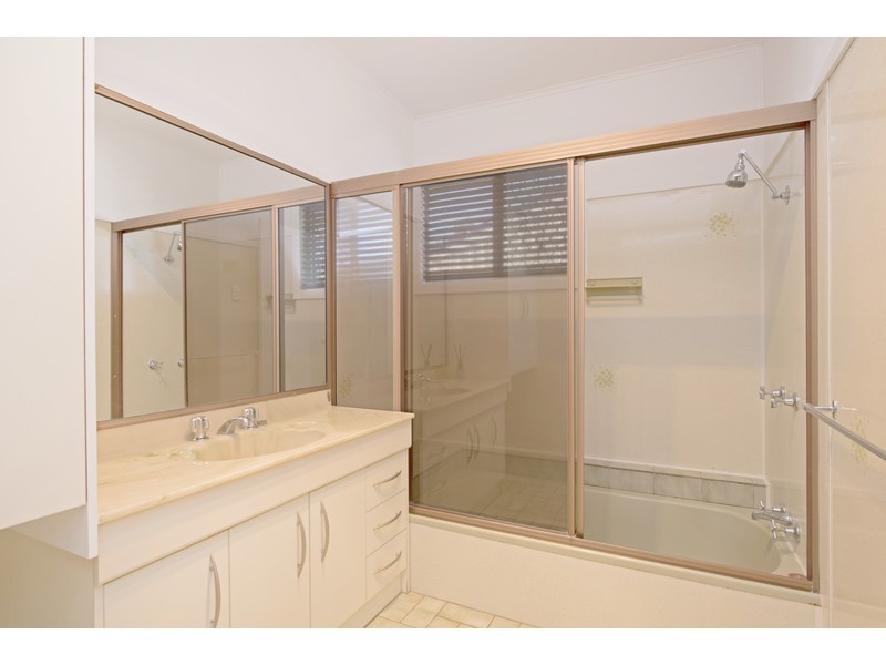 328 Alderley Street, Kearneys Spring QLD 4350
