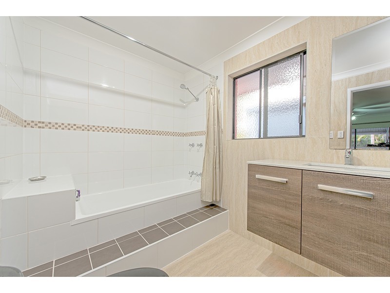 17 Eclipse Court, Highfields QLD 4352